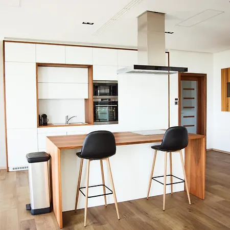 Apartament The Horizon 360 Luxury Penthouse In With Huge Terrace - Near Airport & Puskas Arena *