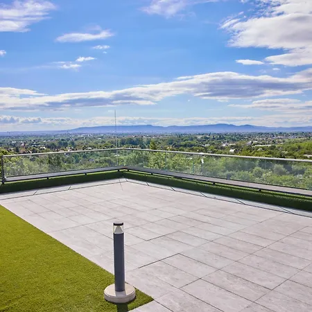 The Horizon 360 Luxury Penthouse In With Huge Terrace - Near Airport & Puskas Arena Budapeszt